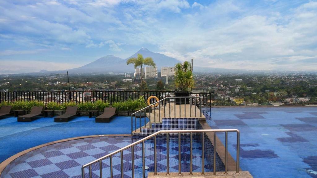 Indoluxe Hotel Jogjakarta Mlati Exterior foto