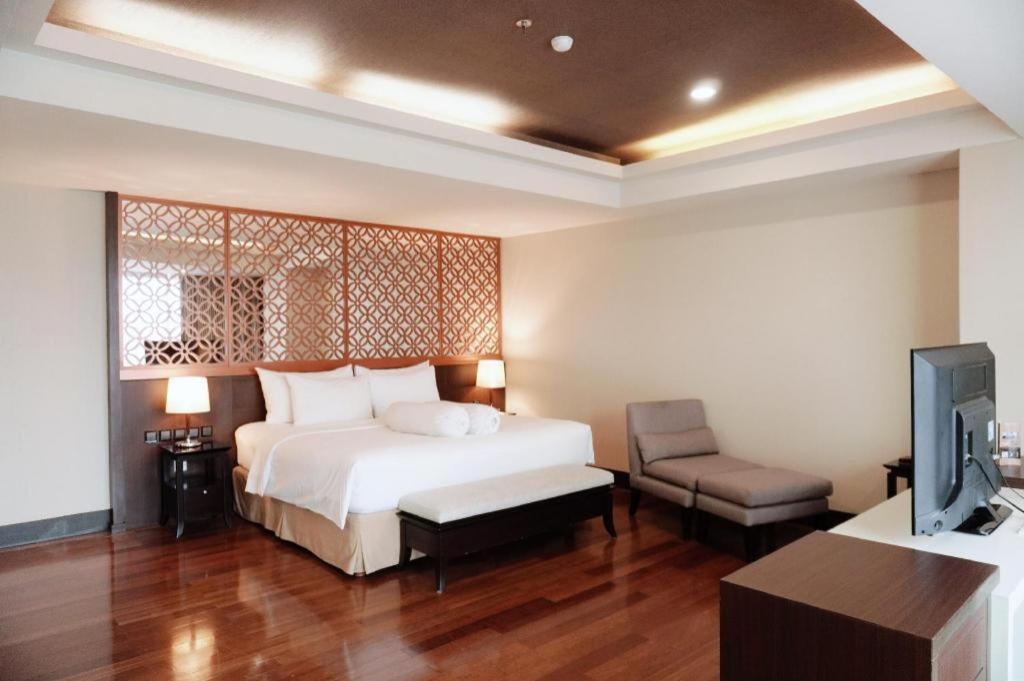 Indoluxe Hotel Jogjakarta Mlati Exterior foto