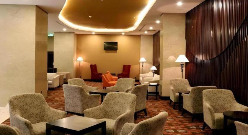 Indoluxe Hotel Jogjakarta Mlati Exterior foto