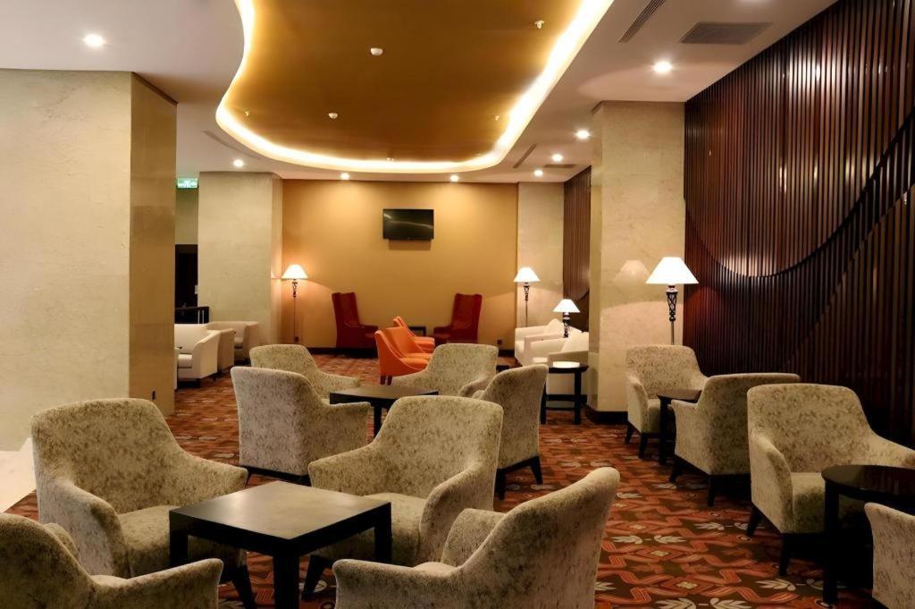 Indoluxe Hotel Jogjakarta Mlati Exterior foto