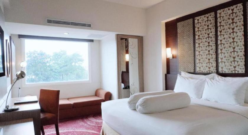 Indoluxe Hotel Jogjakarta Mlati Exterior foto